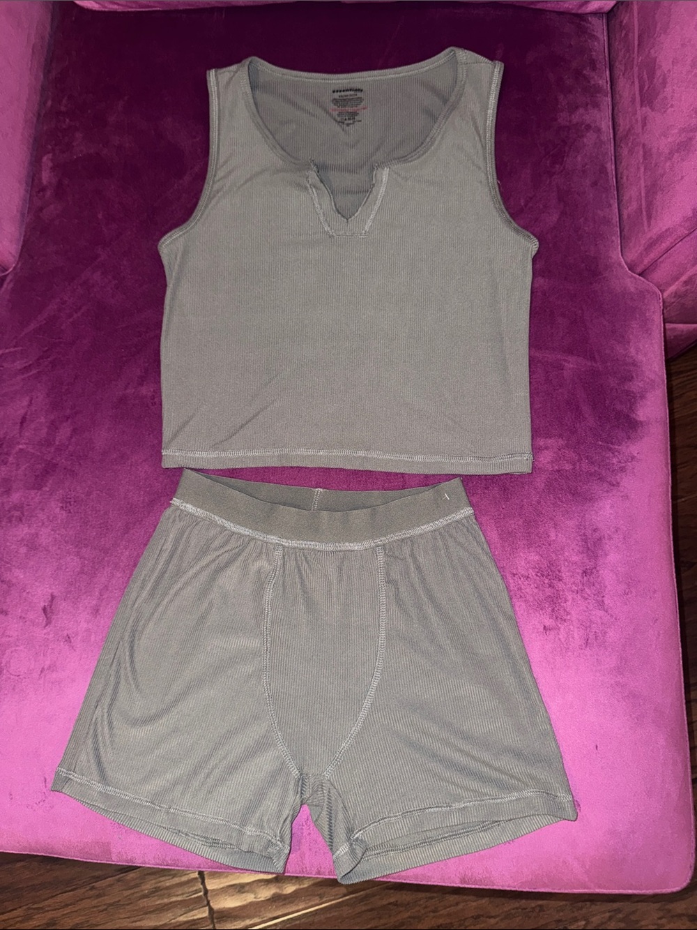 Womens Essentials 2-Piece Sleep Set Ribbed Gray Tank & Shorts XS New Never Worn